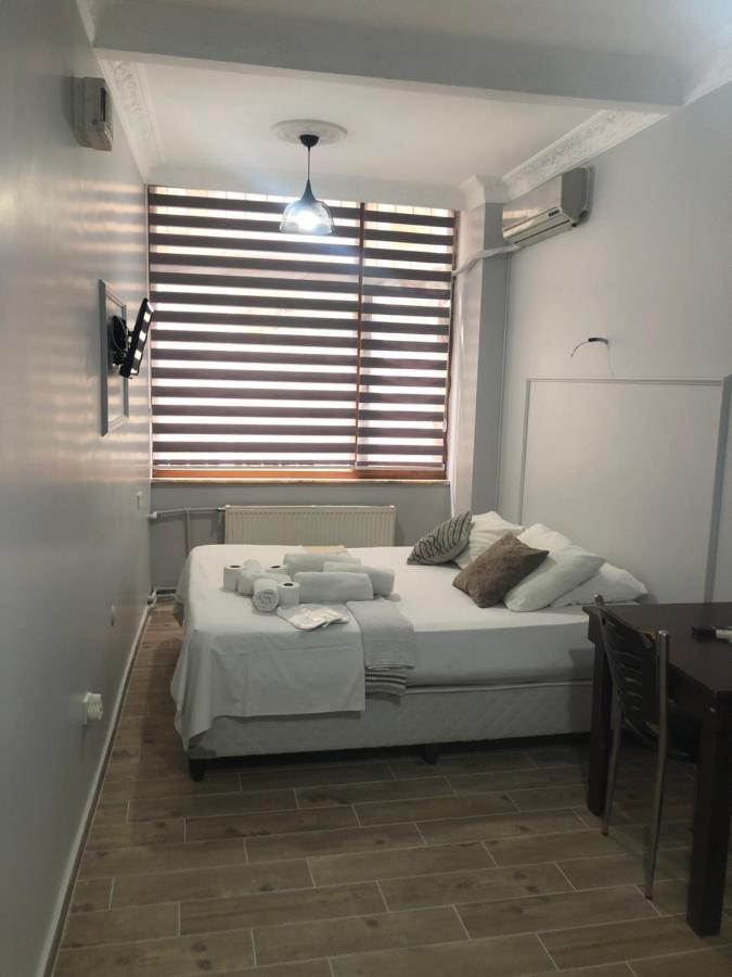 First Suite Taksim อิสตันบูล ภายนอก รูปภาพ